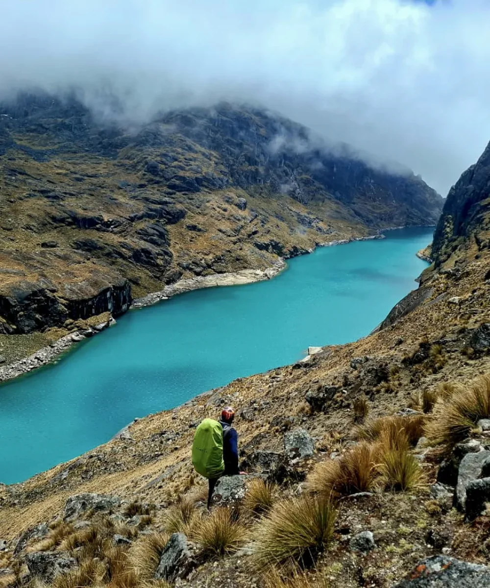 Aceruni Lake